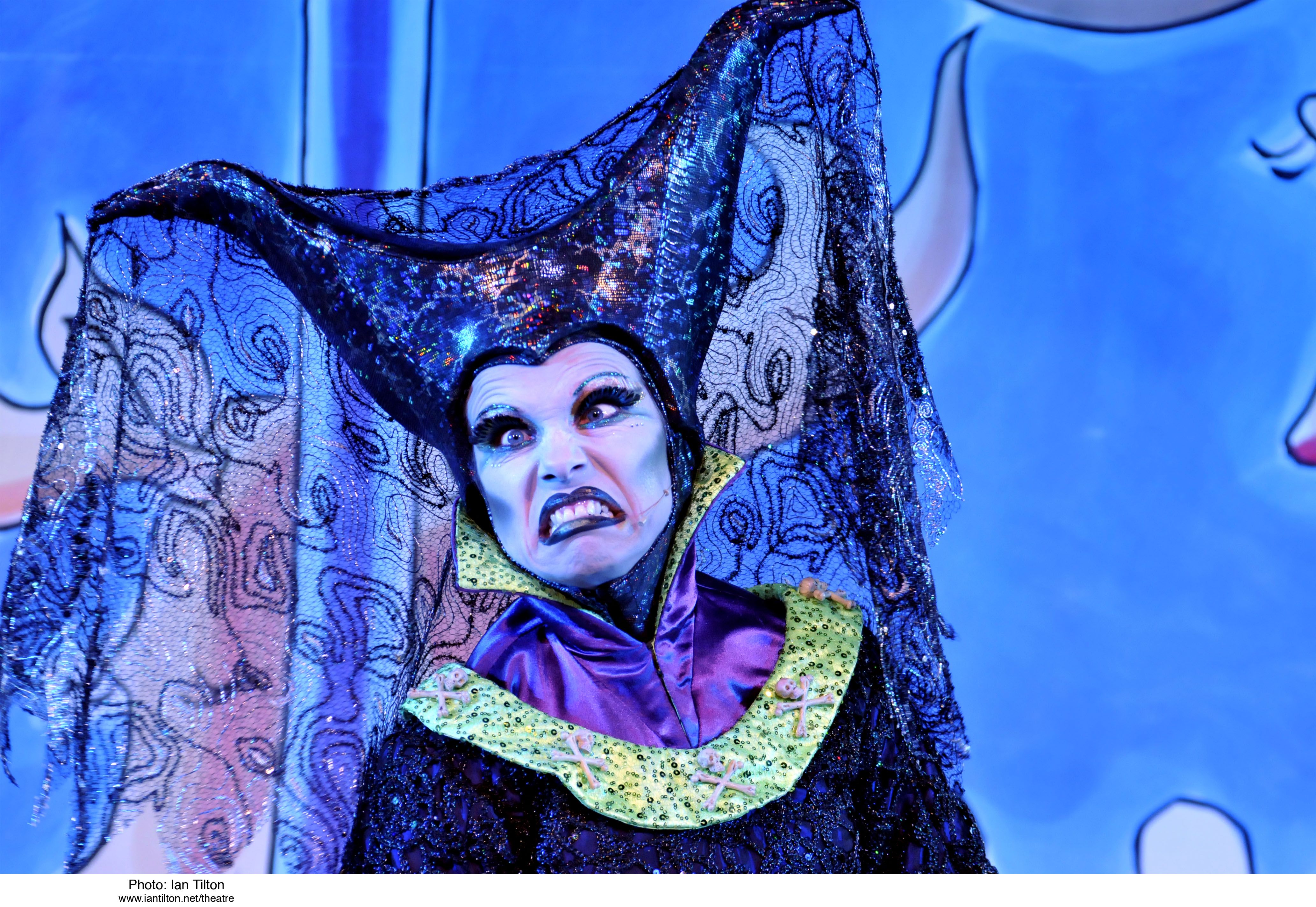 Pantomime Scripts by Brian Luff